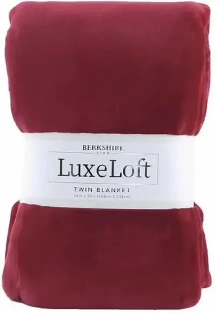 Berkshire Life LuxeLoft Queen Blanket in Forest Green, featuring velvety softness, breathable fabric, and a stylish matte finish for modern bedding.